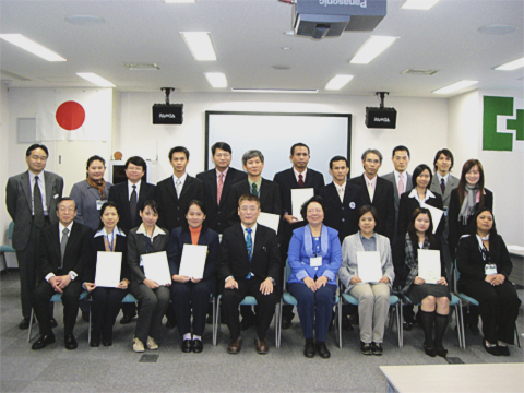 19 participants of the Asbestos and Dust Control (in Thai) Course from Thailand.