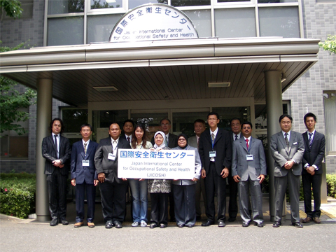 9 participants of the Asbestos and Dust Control Course from 8 countries: Cambodia, India, Indonesia, Mexico, Philippines, Singapore, Thailand and Vietnam.